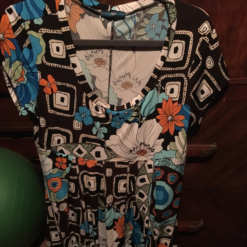 Scoop neck colorful blouse